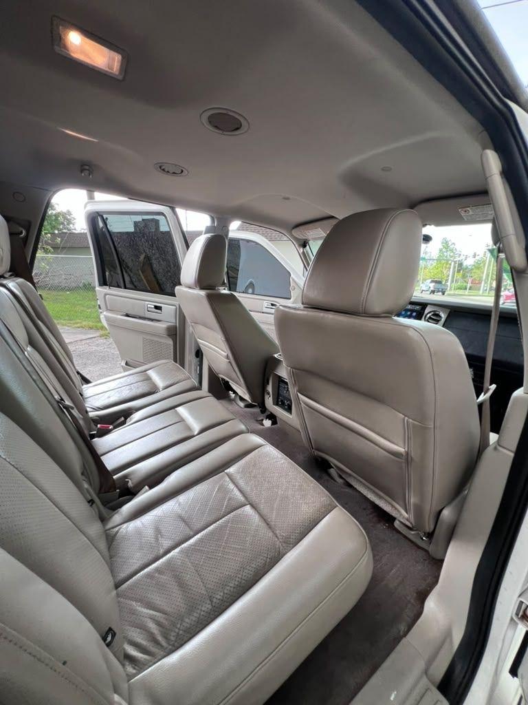 Ford Expedition  2010