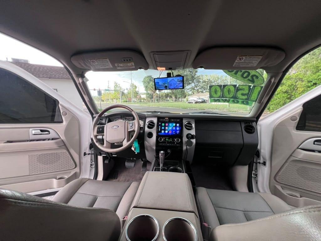 Ford Expedition  2010