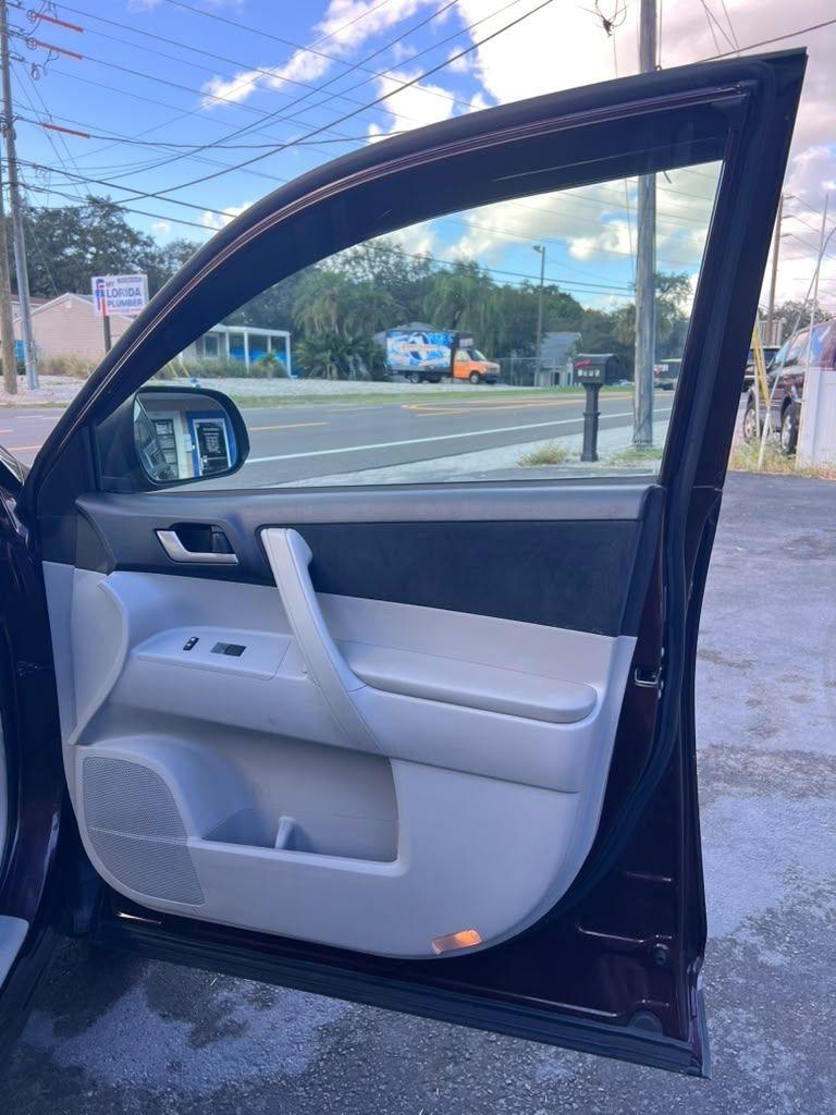 Toyota Highlander  2012