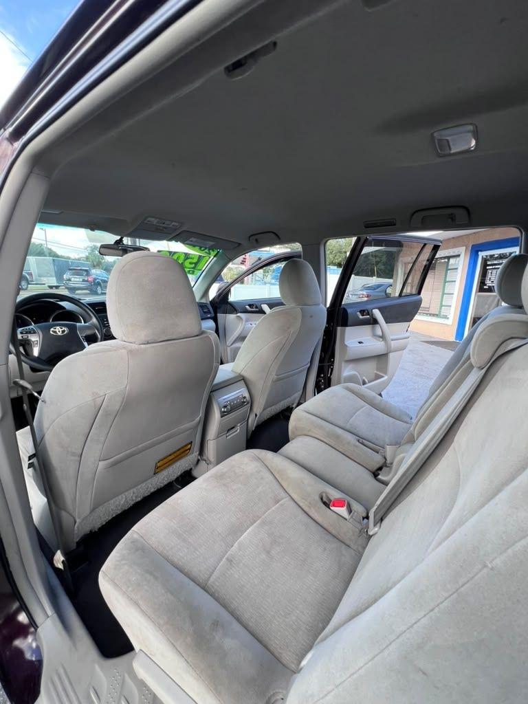 Toyota Highlander  2012