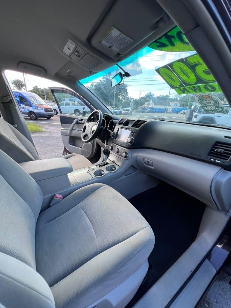 Toyota Highlander  2012