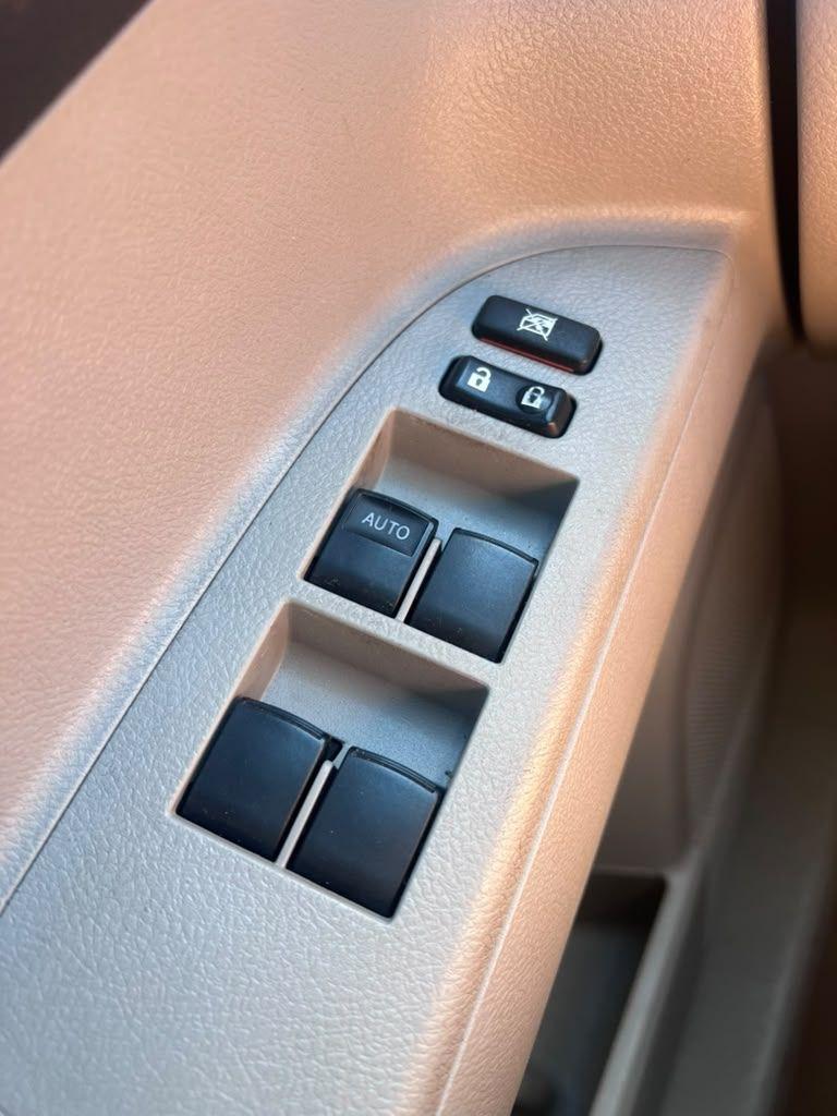 Toyota Highlander  2012