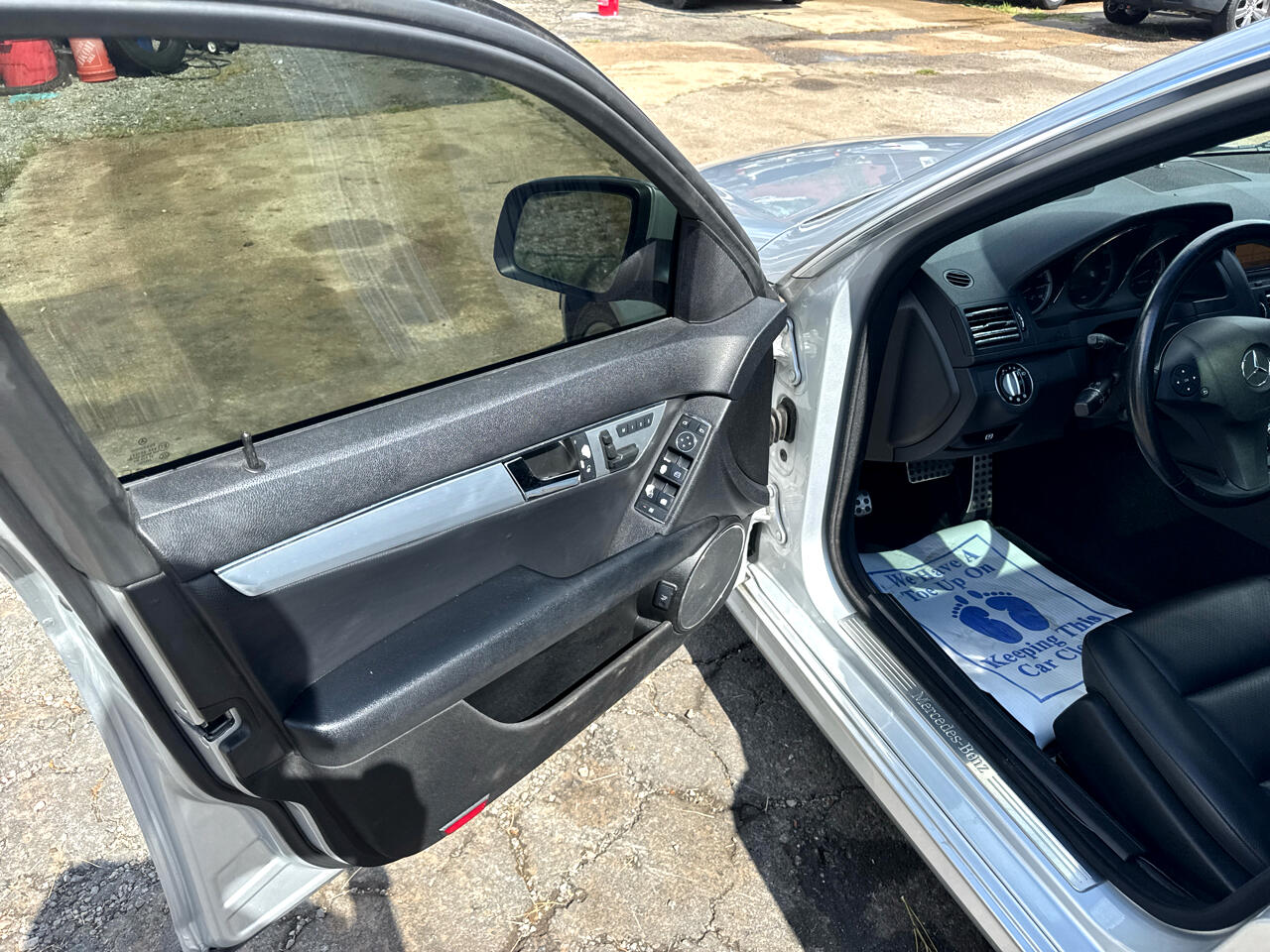 Mercedes-Benz C-Class C300 4MATIC Luxury Sedan 2009 Mercedes-Benz C-Class C300 4MATIC Luxury Sedan 2009