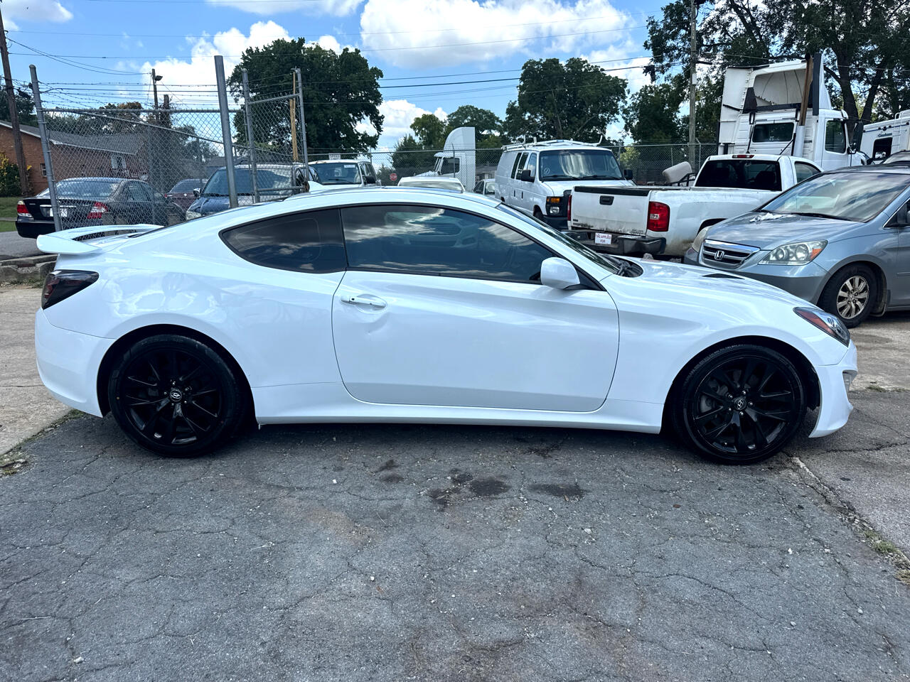 Hyundai Genesis Coupe 2.0T 8AT 2014 Hyundai Genesis Coupe 2.0T 8AT 2014