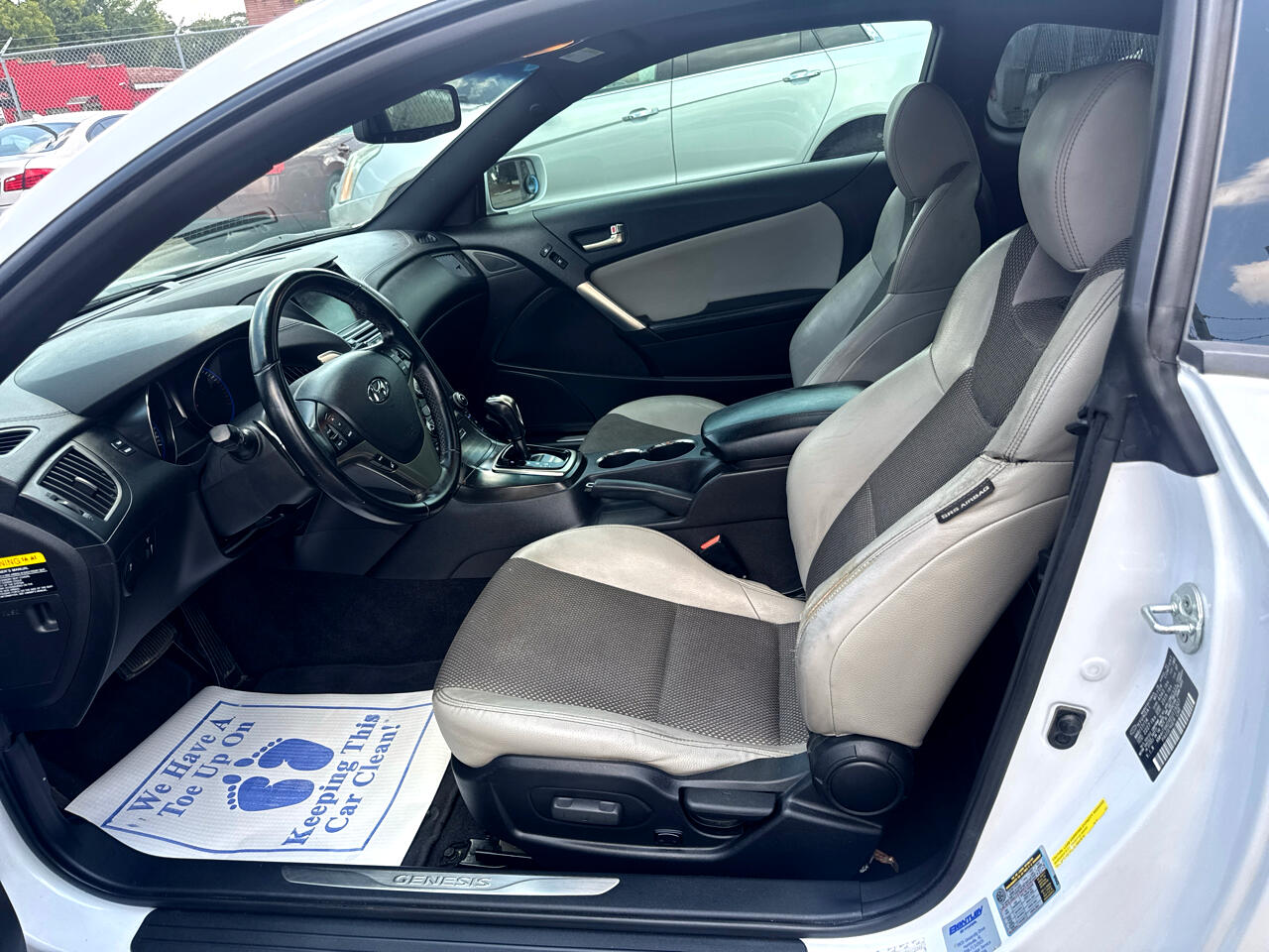 Hyundai Genesis Coupe 2.0T 8AT 2014 Hyundai Genesis Coupe 2.0T 8AT 2014