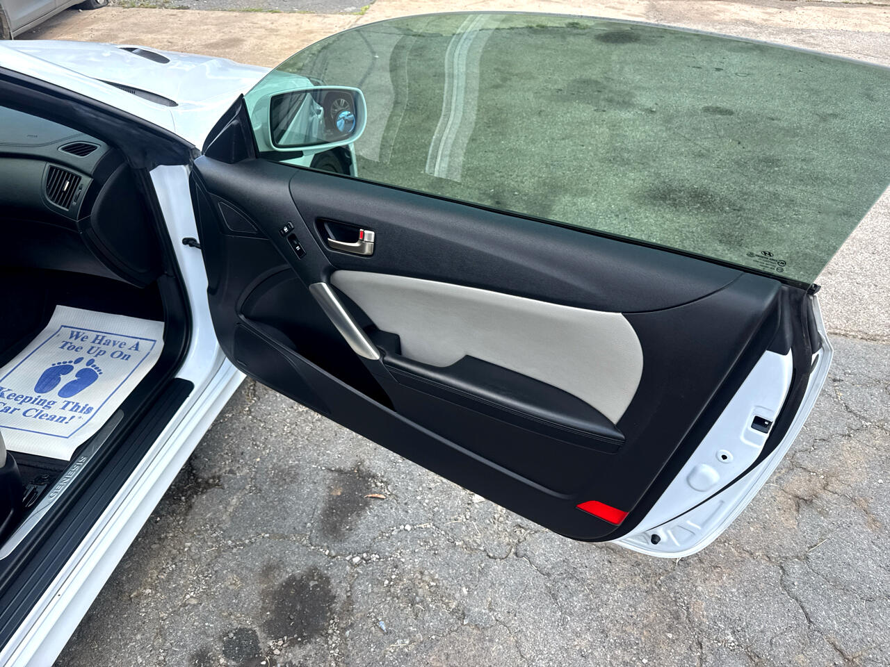 Hyundai Genesis Coupe 2.0T 8AT 2014 Hyundai Genesis Coupe 2.0T 8AT 2014