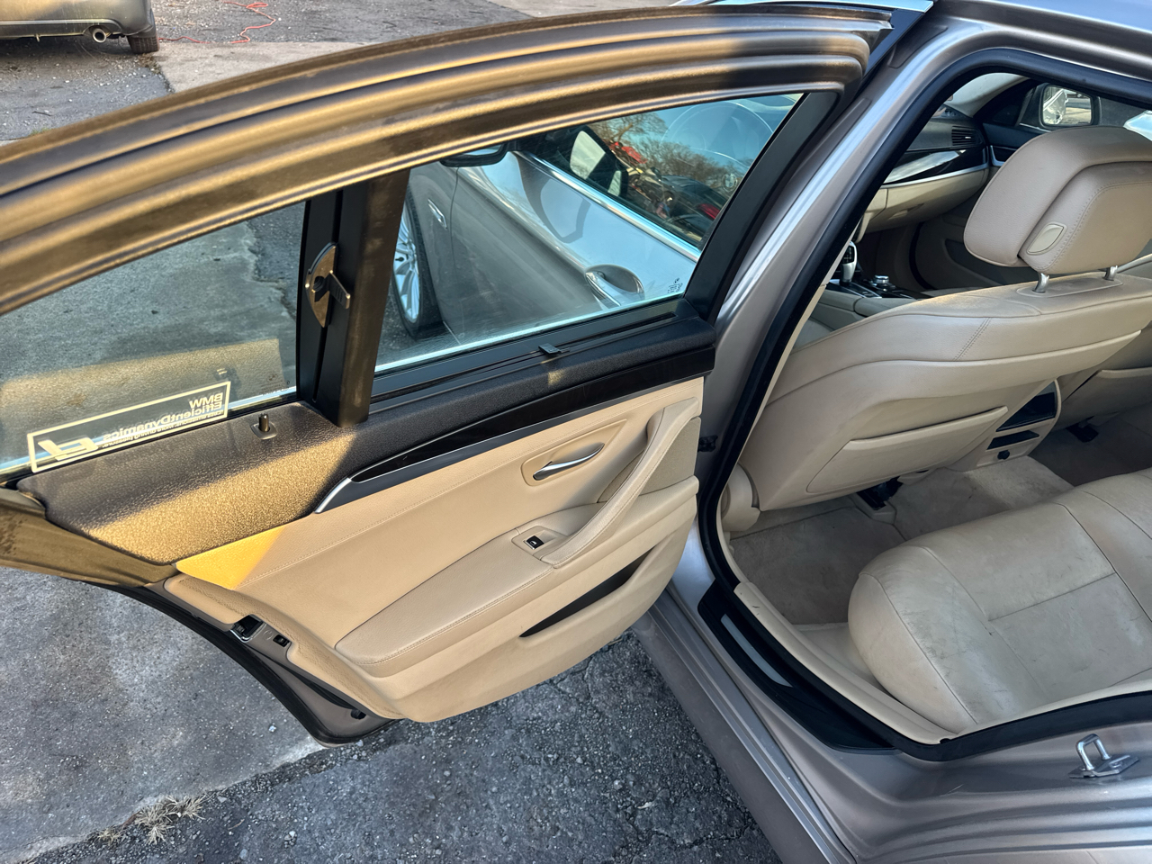 BMW 5-Series 535i 2011