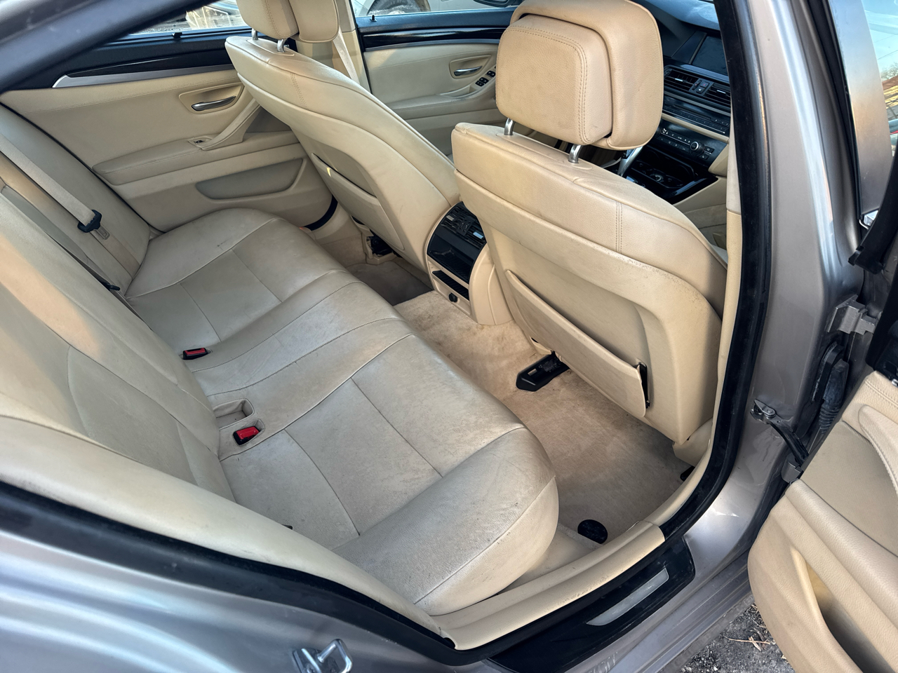 BMW 5-Series 535i 2011