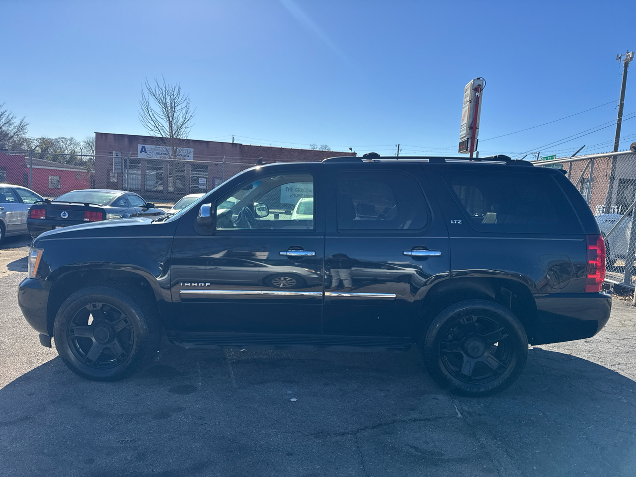 Chevrolet Tahoe LTZ 4WD 2009