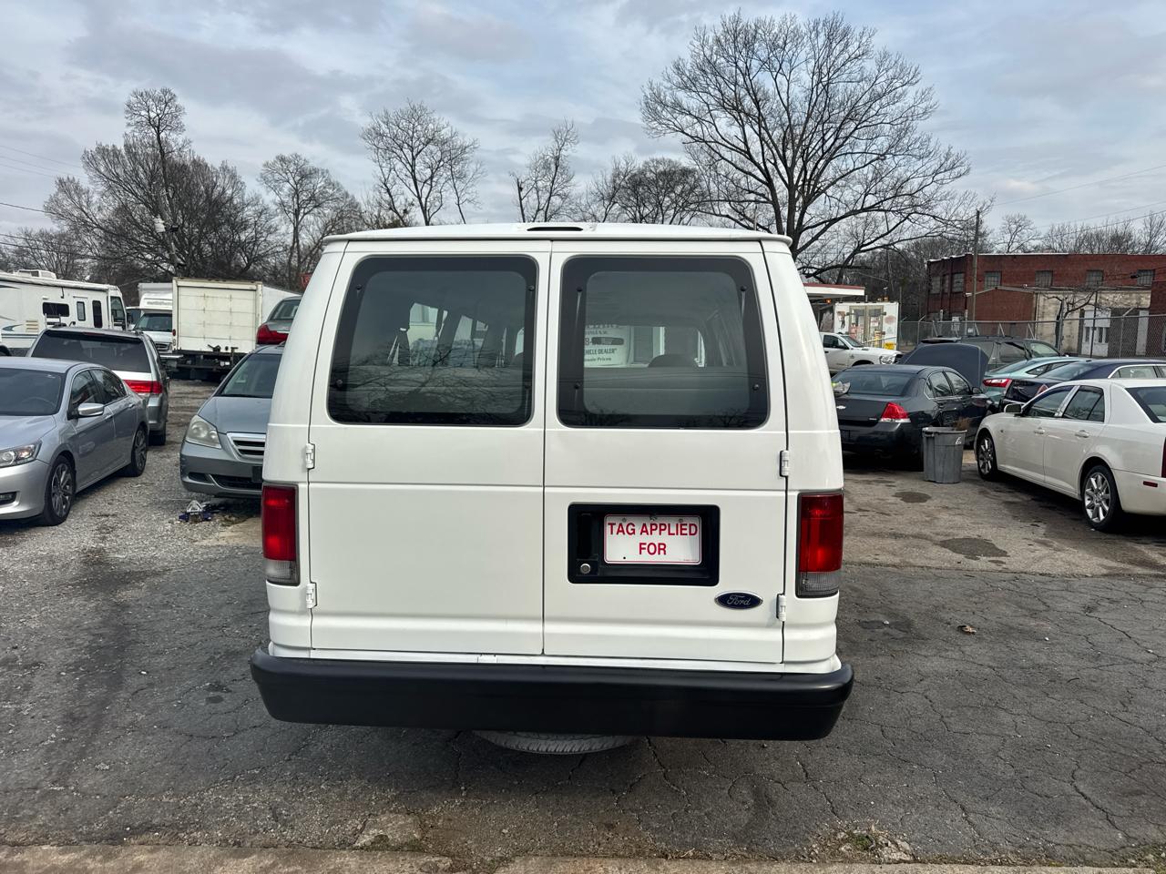 Ford Club Wagon XL Super 1998