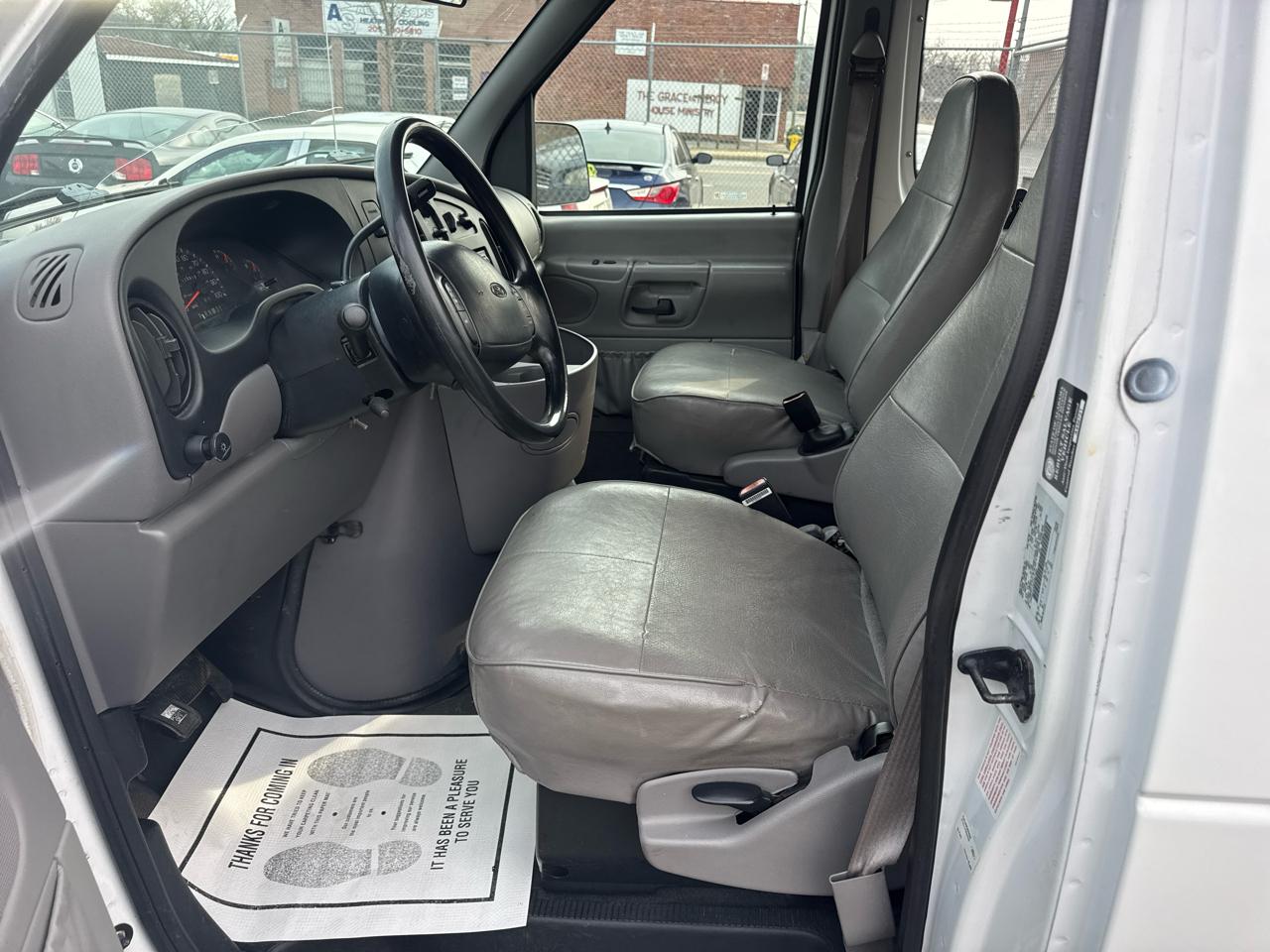 Ford Club Wagon XL Super 1998