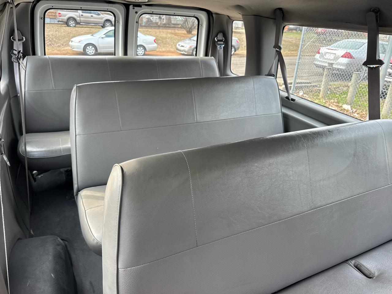 Ford Club Wagon XL Super 1998