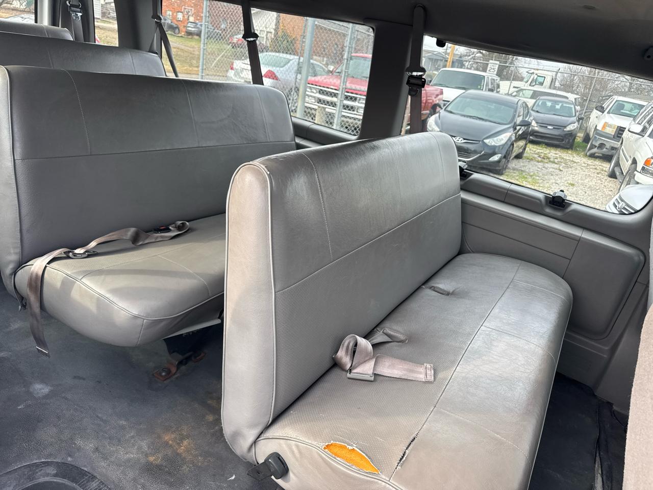 Ford Club Wagon XL Super 1998