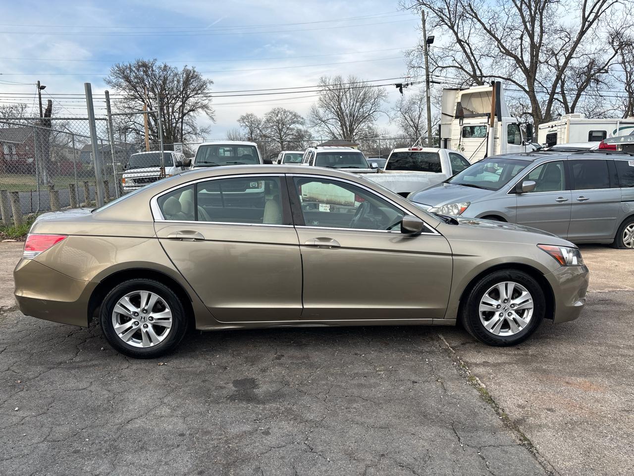 Honda Accord LX-P Sedan AT 2010