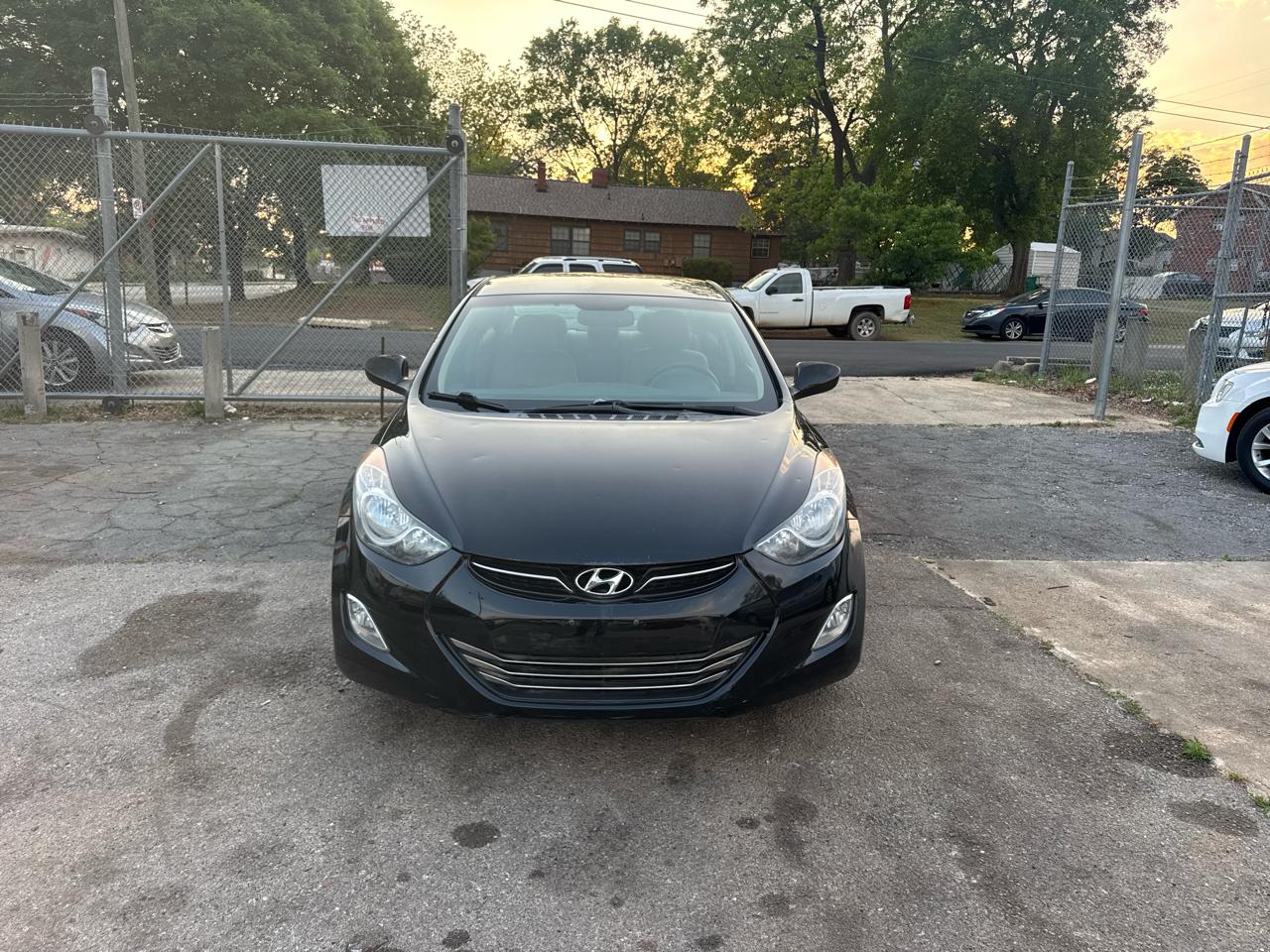 Hyundai Elantra Limited 2012