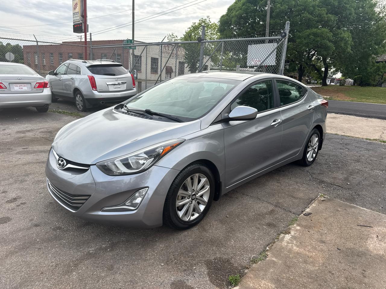 Hyundai Elantra SE 6AT 2015