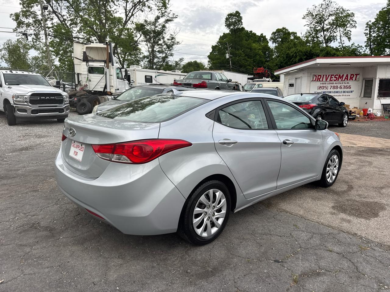 Hyundai Elantra Limited 2011