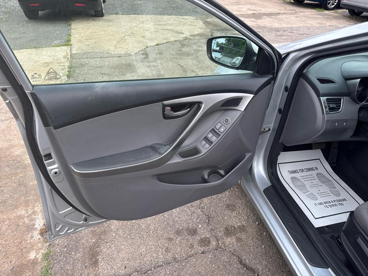 Hyundai Elantra Limited 2011