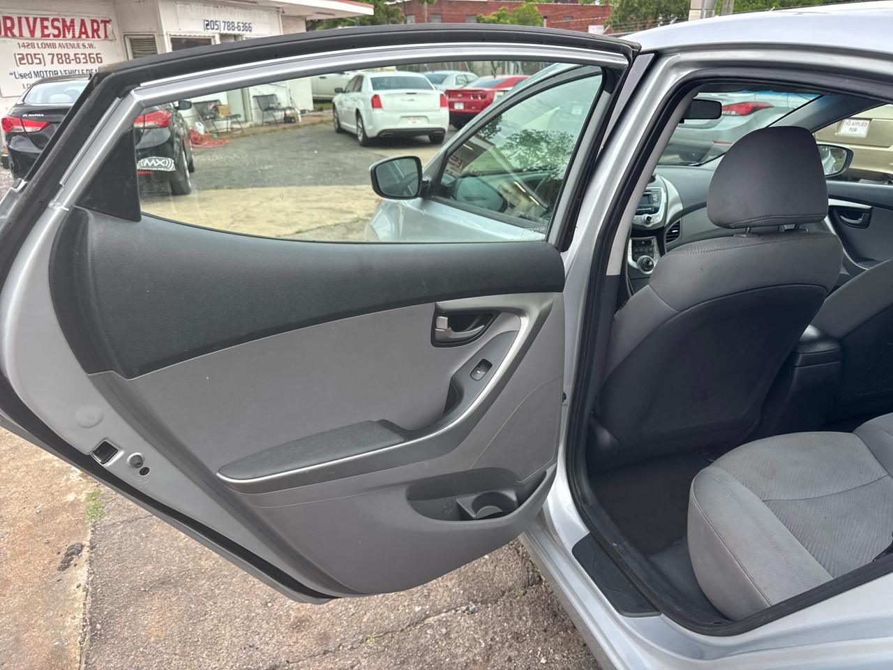 Hyundai Elantra Limited 2011