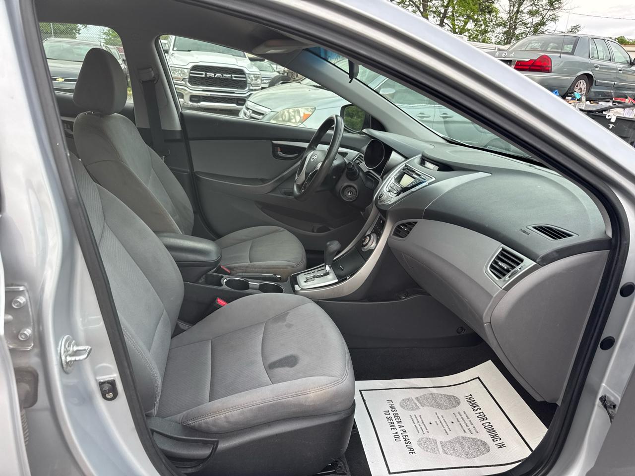 Hyundai Elantra Limited 2011