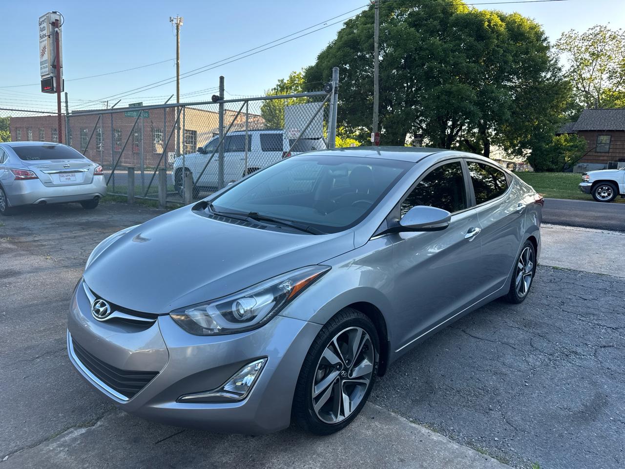 Hyundai Elantra SE 6AT 2015