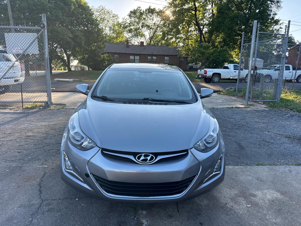 Hyundai Elantra SE 6AT 2015