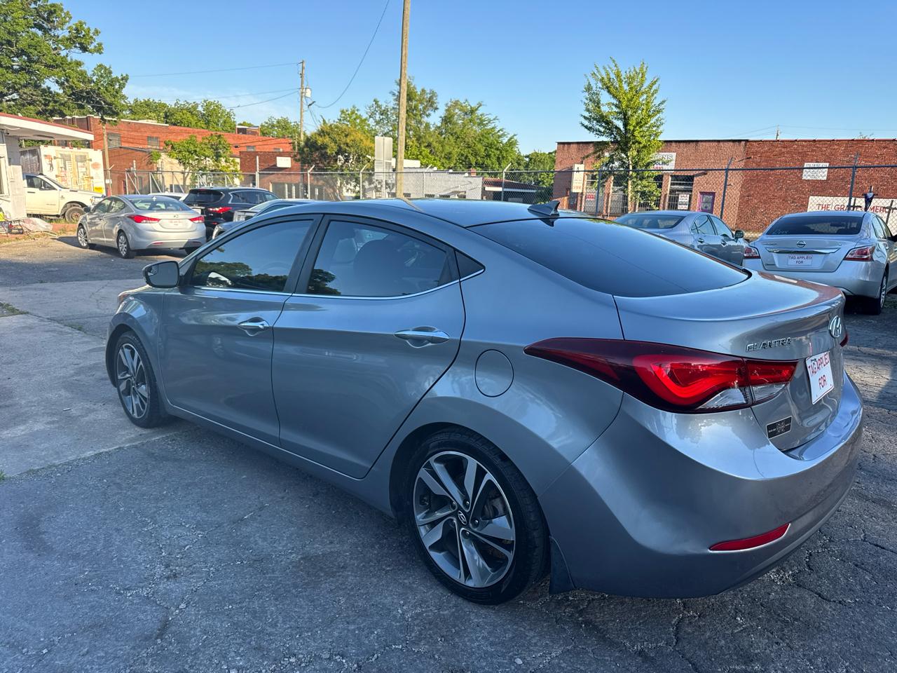 Hyundai Elantra SE 6AT 2015