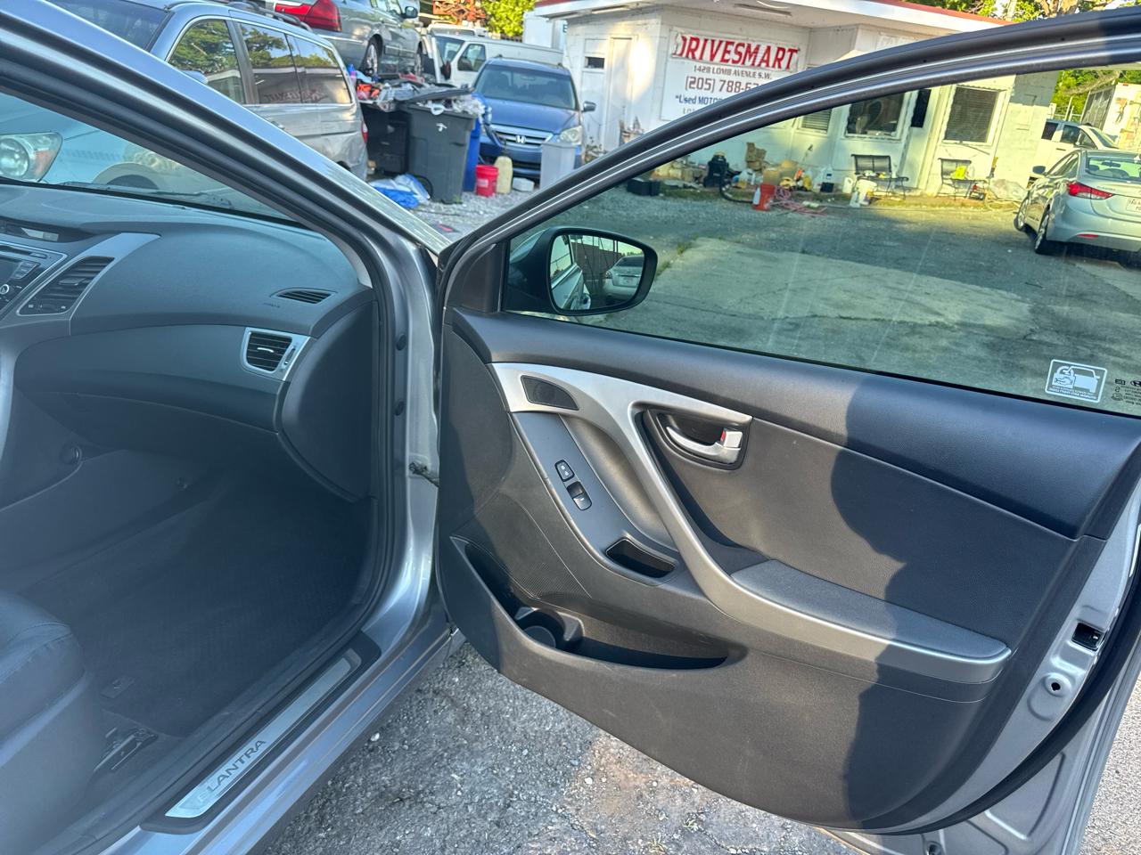 Hyundai Elantra SE 6AT 2015