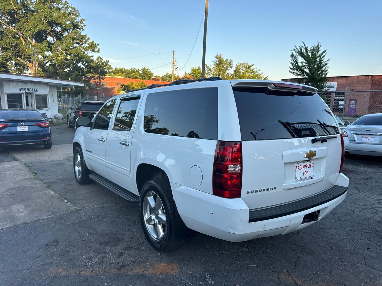 Chevrolet Suburban LT 1500 2WD 2013