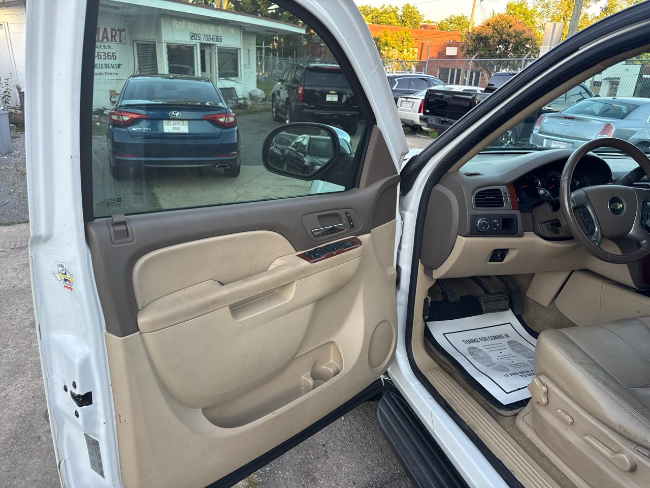 Chevrolet Suburban LT 1500 2WD 2013