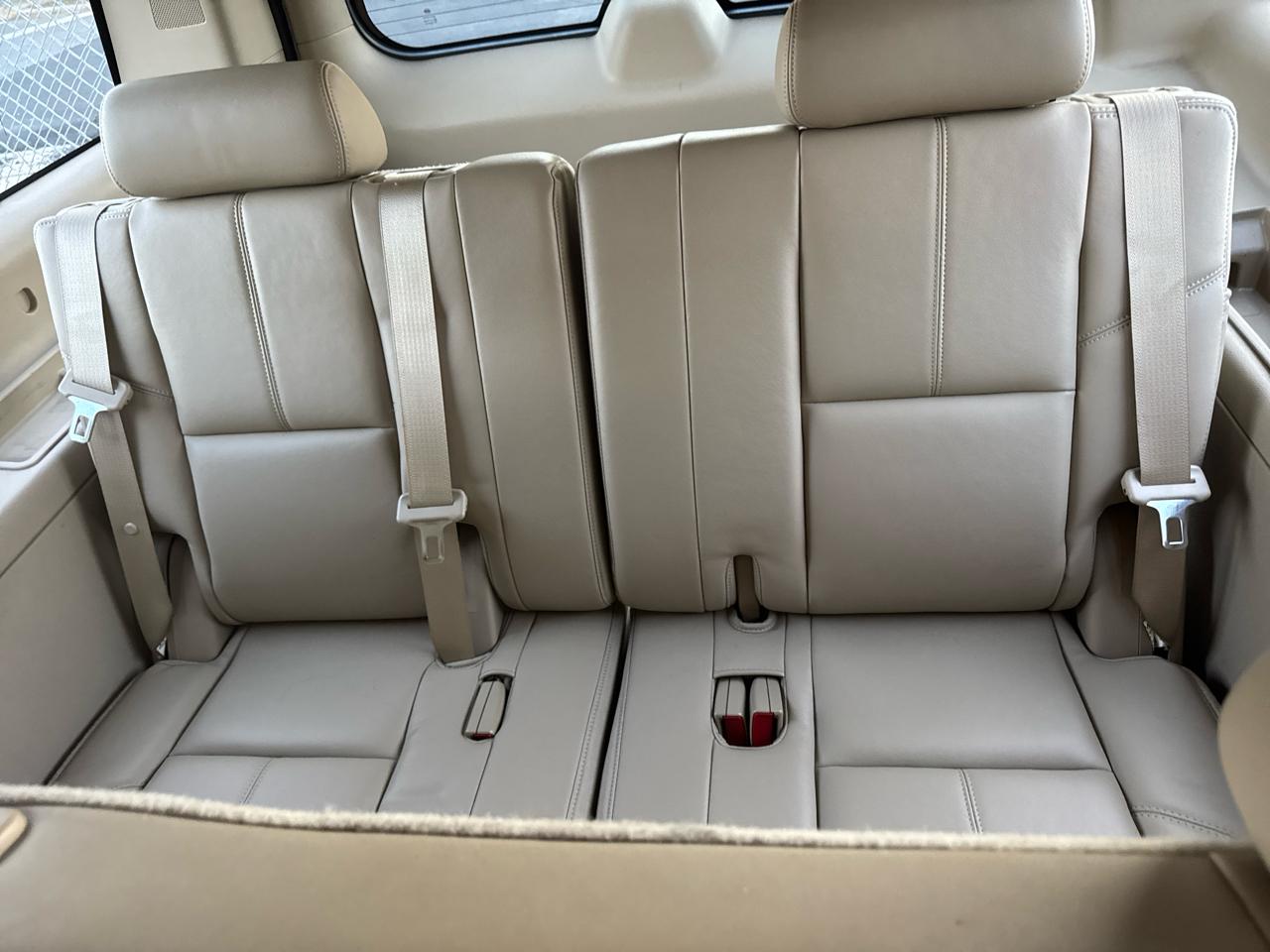 Chevrolet Suburban LT 1500 2WD 2013