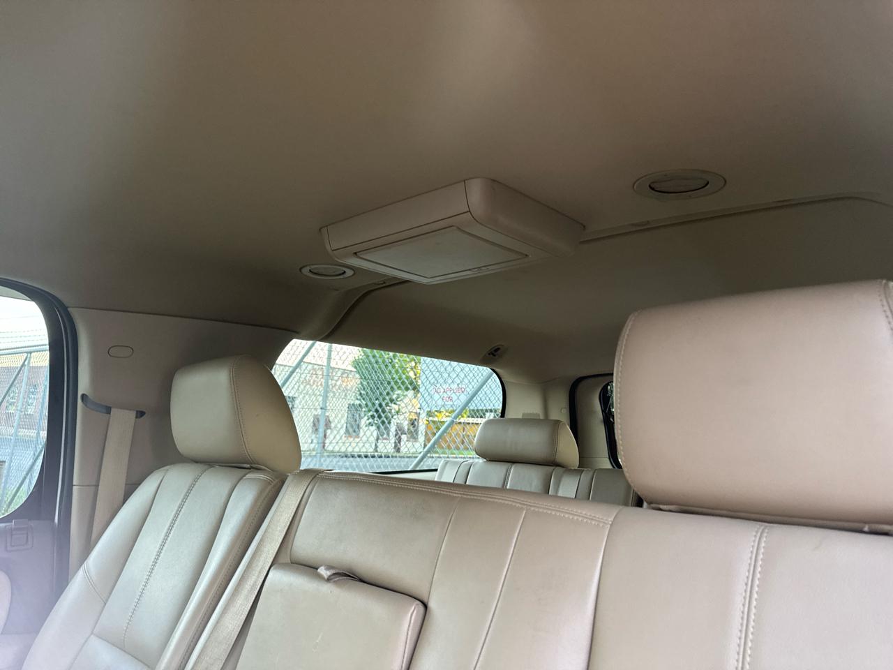 Chevrolet Suburban LT 1500 2WD 2013