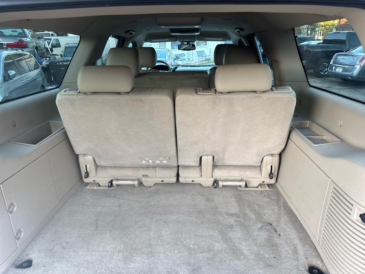 Chevrolet Suburban LT 1500 2WD 2013
