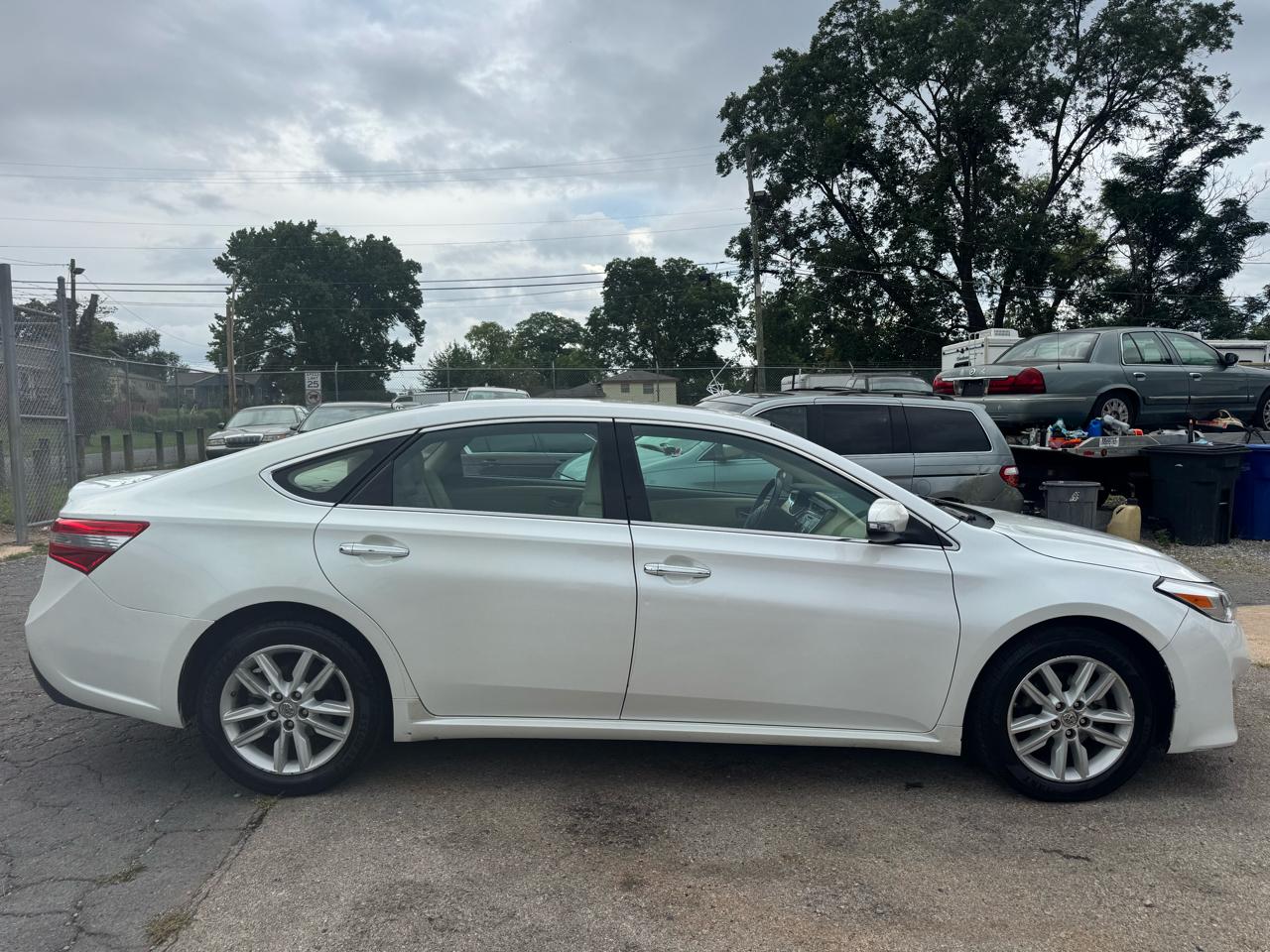 Toyota Avalon XLE Premium 2014