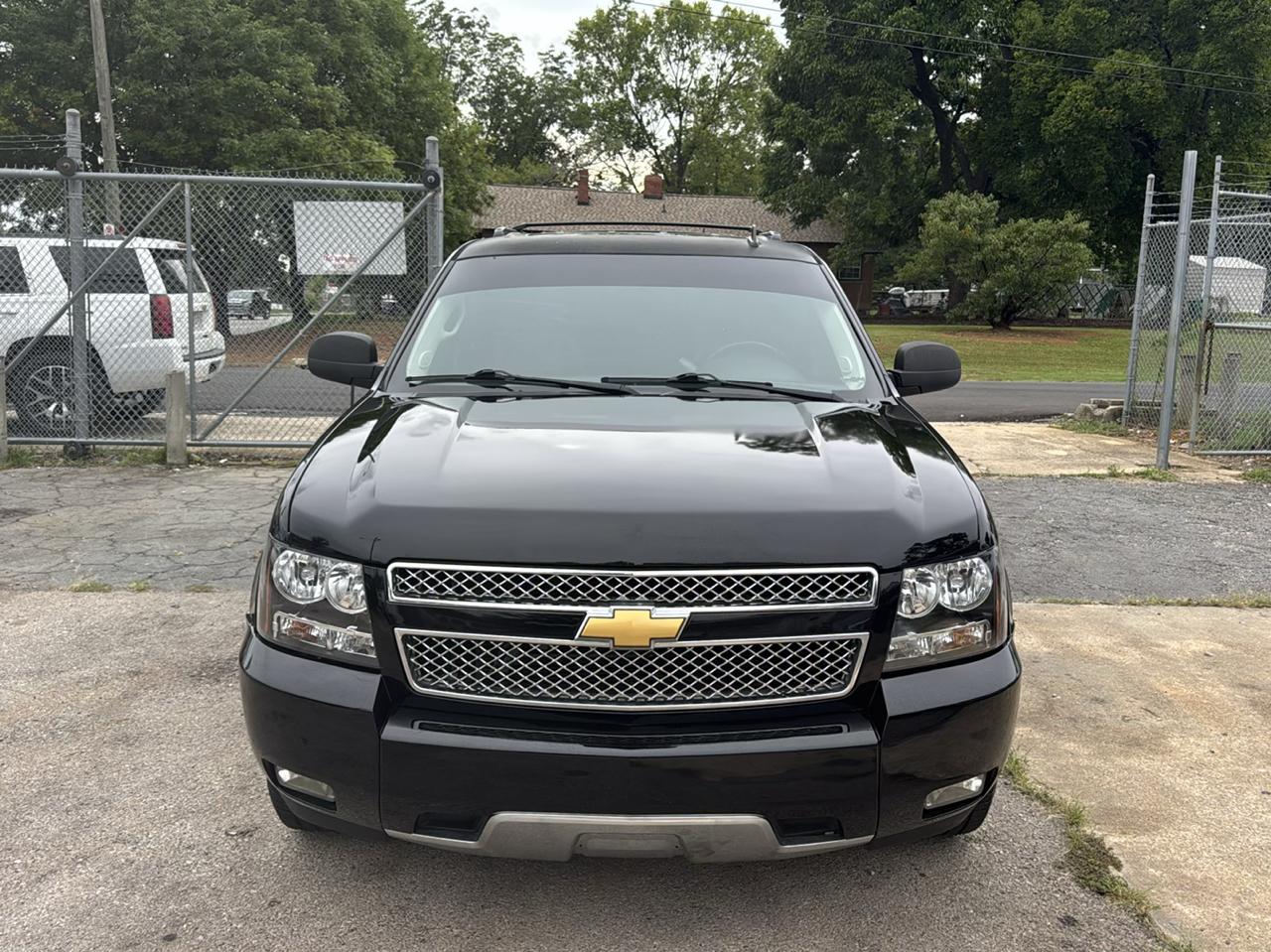 Chevrolet Suburban LT 1500 2WD 2014