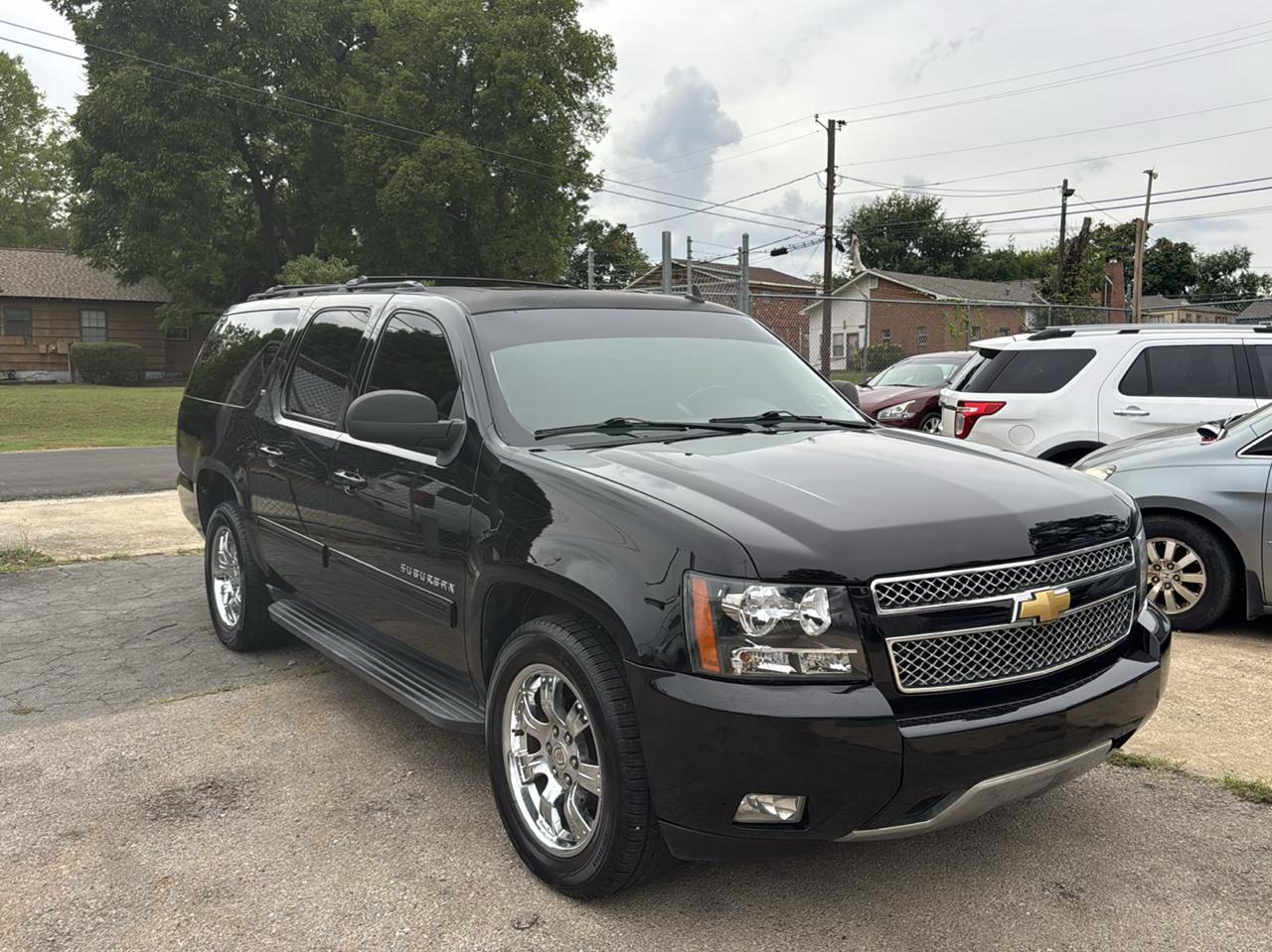 Chevrolet Suburban LT 1500 2WD 2014