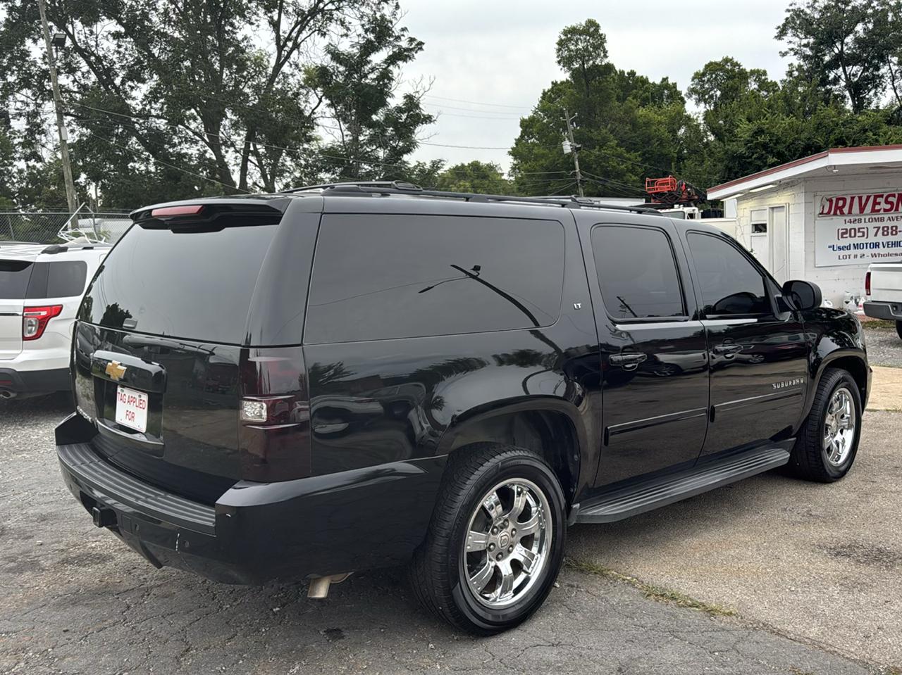 Chevrolet Suburban LT 1500 2WD 2014