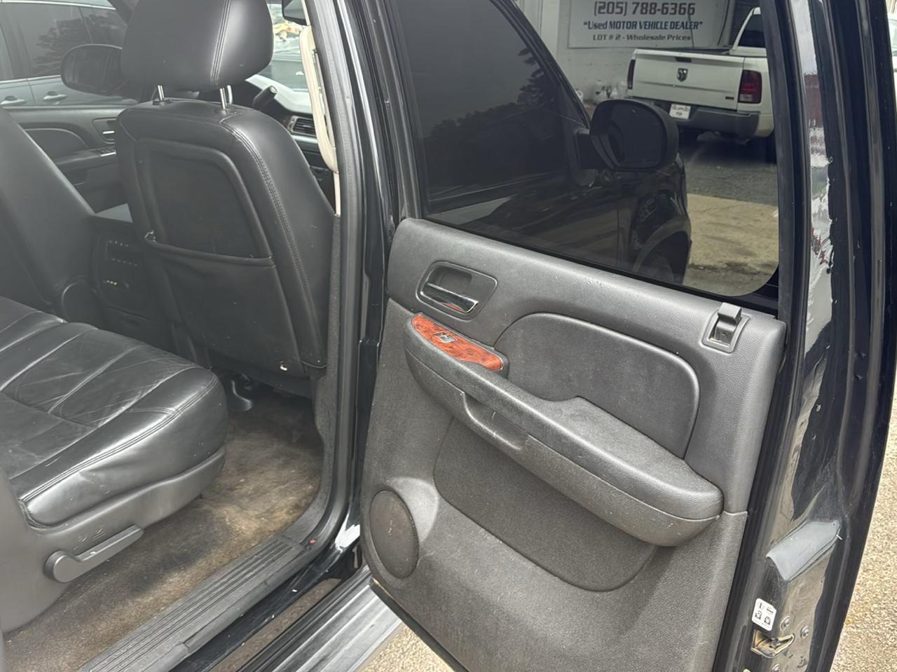 Chevrolet Suburban LT 1500 2WD 2014