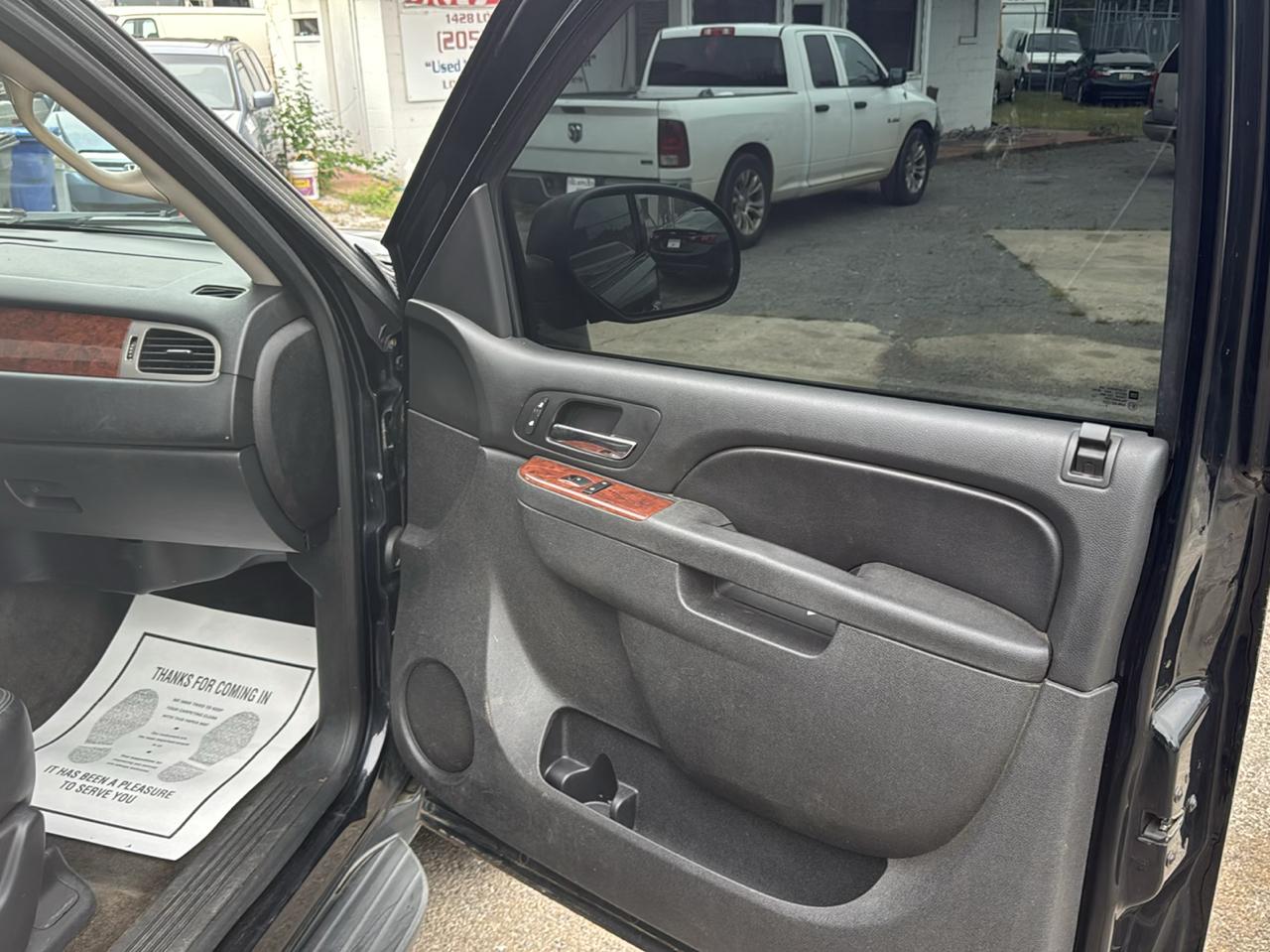 Chevrolet Suburban LT 1500 2WD 2014
