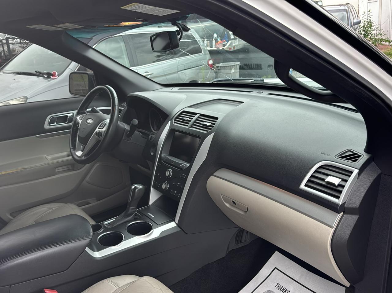 Ford Explorer XLT 2012