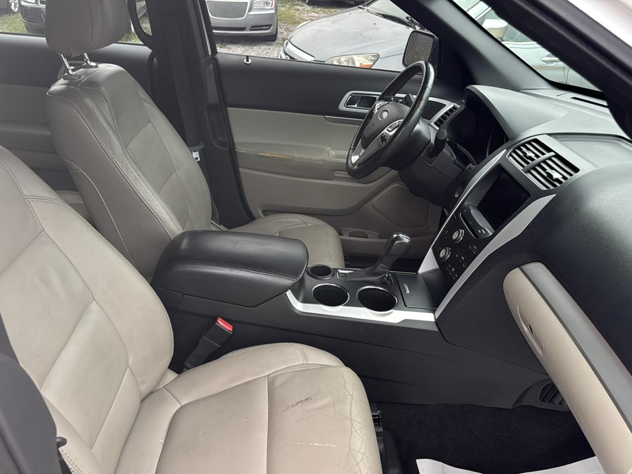 Ford Explorer XLT 2012