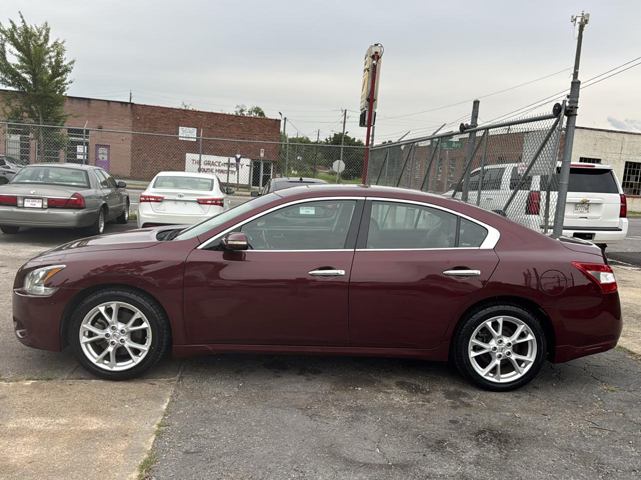 Nissan Maxima S 2009
