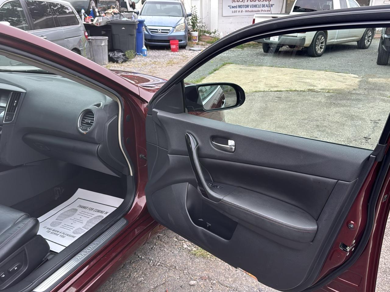 Nissan Maxima S 2009