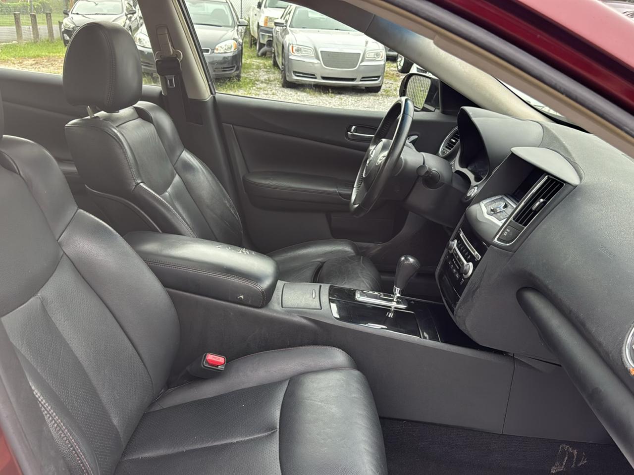 Nissan Maxima S 2009