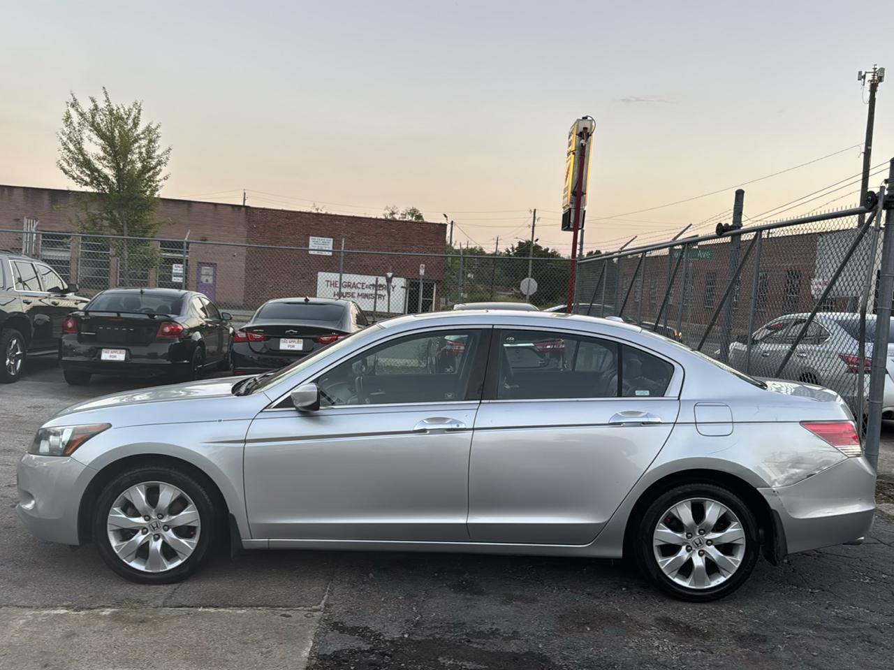 Honda Accord EX-L V-6 Sedan AT 2009