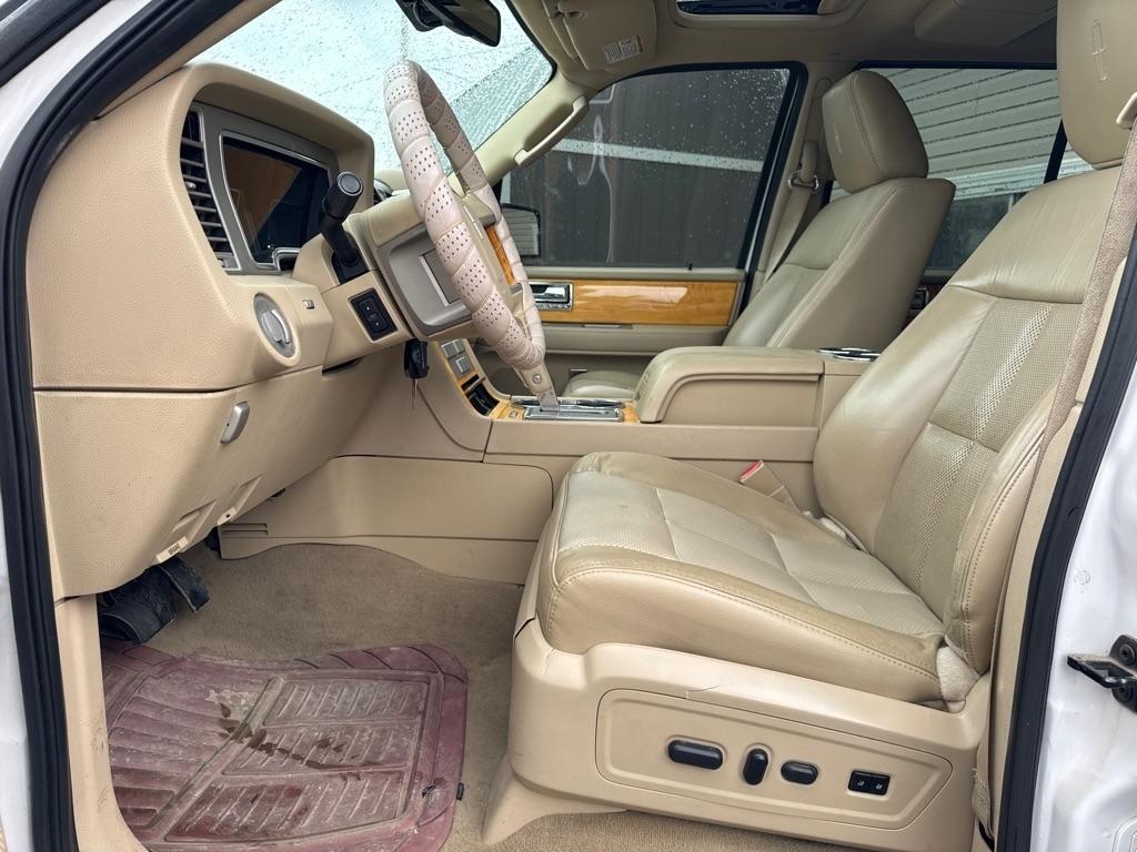 Lincoln Navigator 4WD 2010