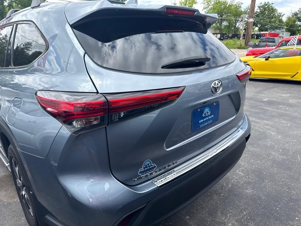 Toyota Highlander XLE FWD V6 2021