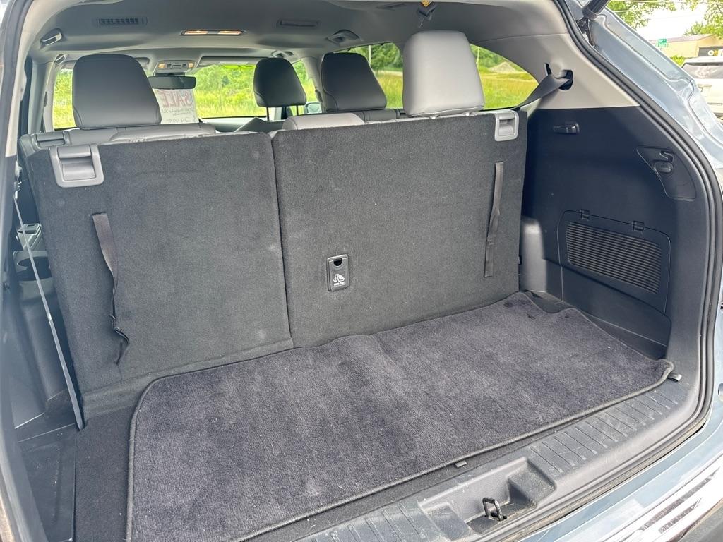 Toyota Highlander XLE FWD V6 2021