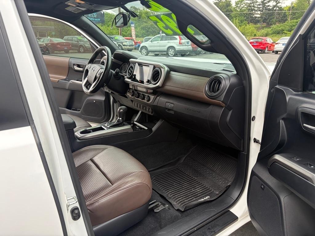Toyota Tacoma Limited Double Cab V6 6AT 4WD 2017