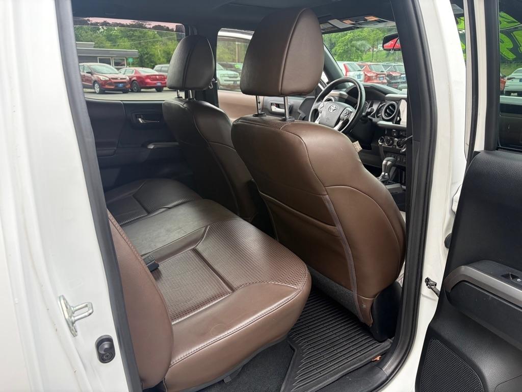 Toyota Tacoma Limited Double Cab V6 6AT 4WD 2017